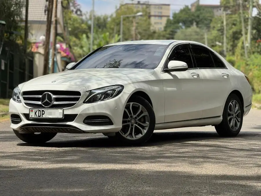 2015 Mercedes Benz C200 Mint Condition