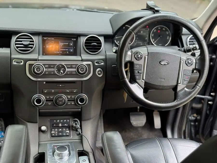 2016 Land Rover Discovery HSE Sunroof