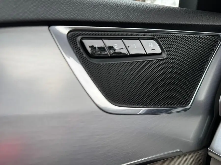 2018 Volvo XC90 T5 AWD Leather Low Mileage