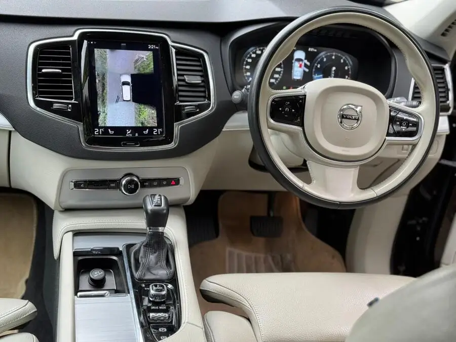 2018 Volvo XC90 T5 AWD Leather Low Mileage