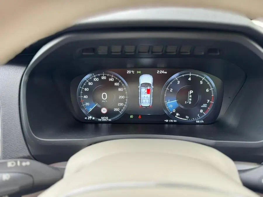 2018 Volvo XC90 T5 AWD Leather Low Mileage