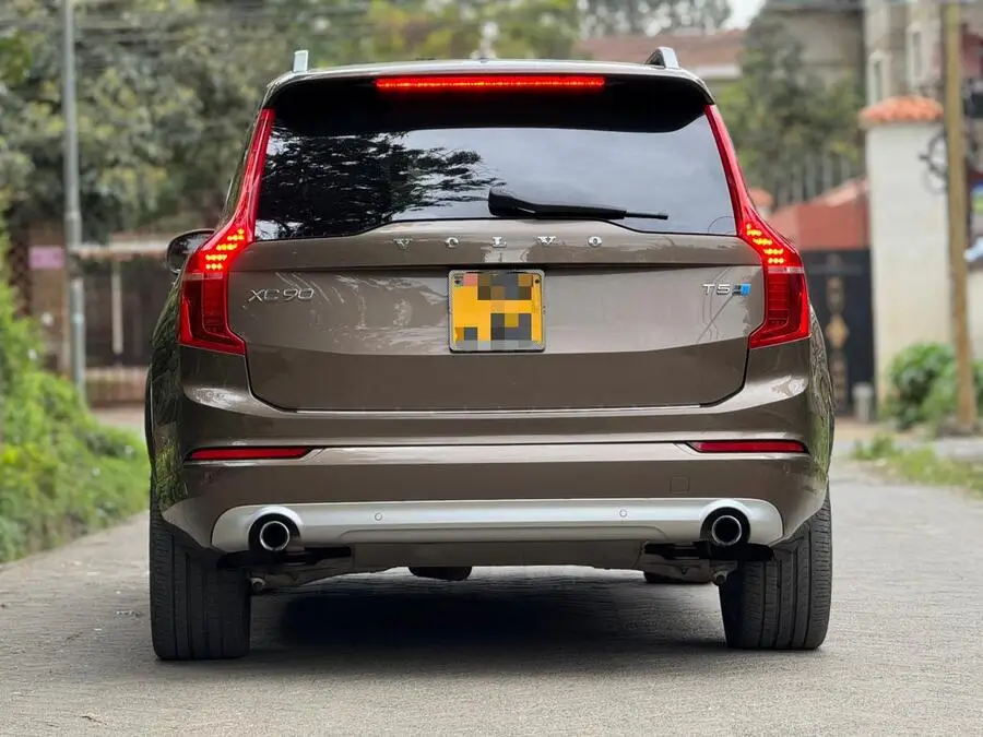 2018 Volvo XC90 T5 AWD Leather Low Mileage