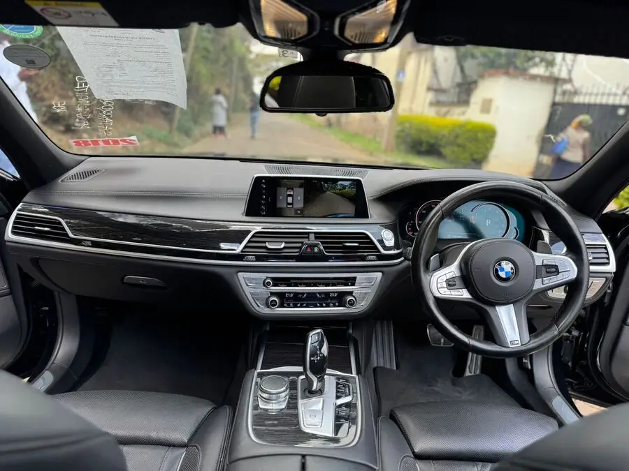 2018 BMW 740i Sunroof