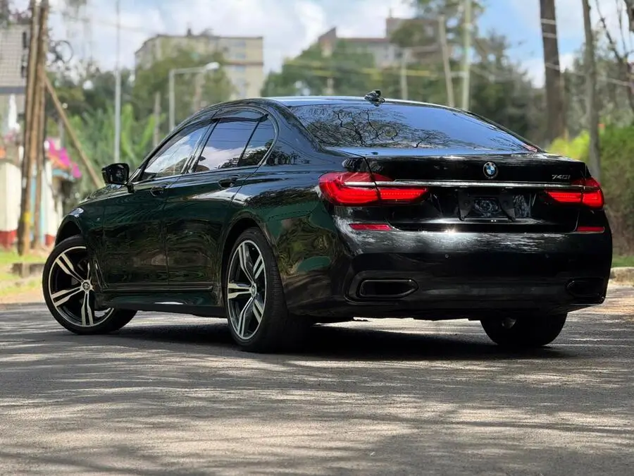 2018 BMW 740i Sunroof