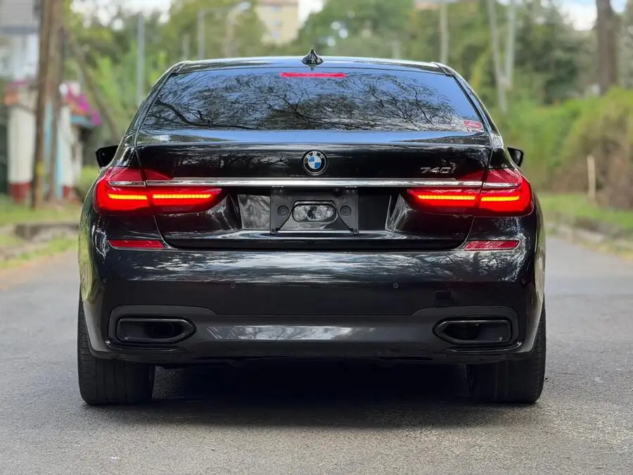 2018 BMW 740i Sunroof