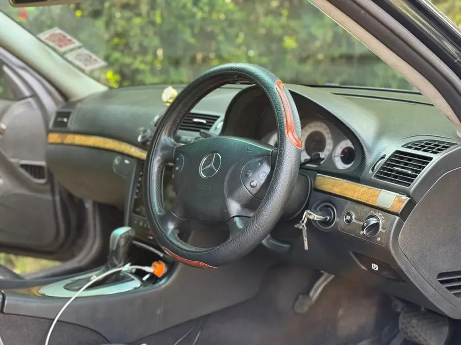 2006 Mercedes Benz E350