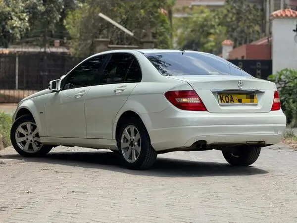 2013 Mercedes Benz C200 Mint Condition