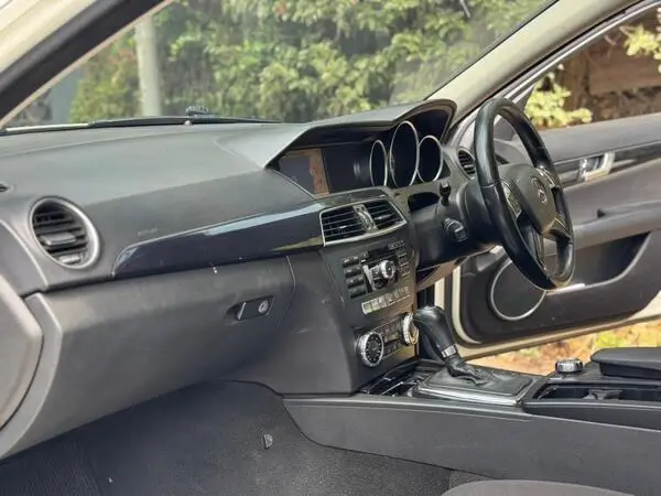 2013 Mercedes Benz C200 Mint Condition