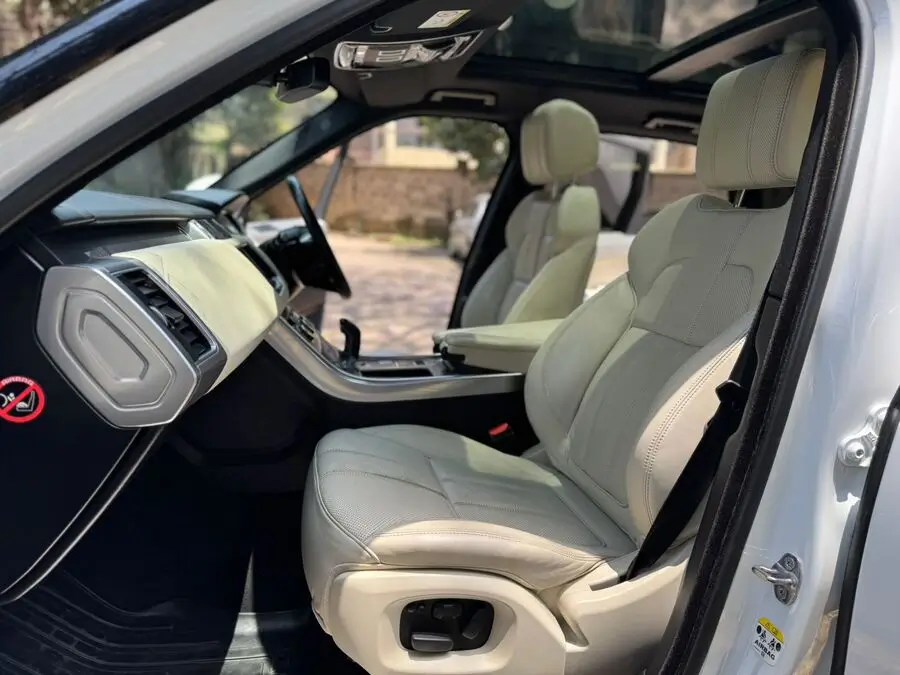 2015 Range Rover Sport HSE Sunroof Leather