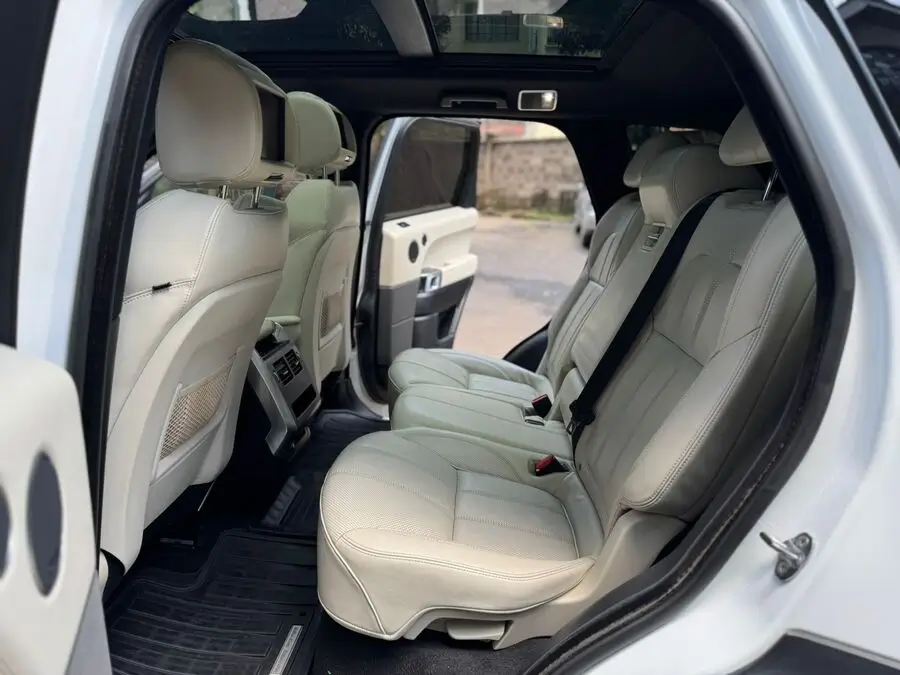 2015 Range Rover Sport HSE Sunroof Leather