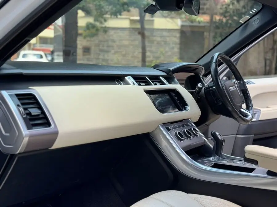 2015 Range Rover Sport HSE Sunroof Leather