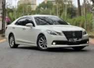 2015 Toyota Crown Royal Saloon