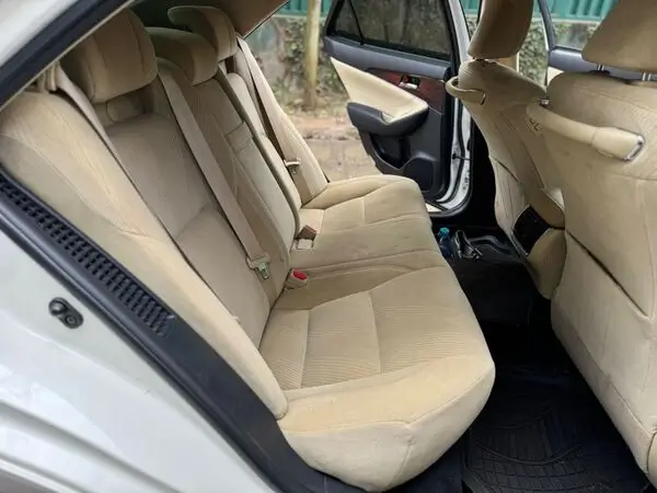 2015 Toyota Crown Royal Saloon