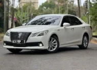 2015 Toyota Crown Royal Saloon