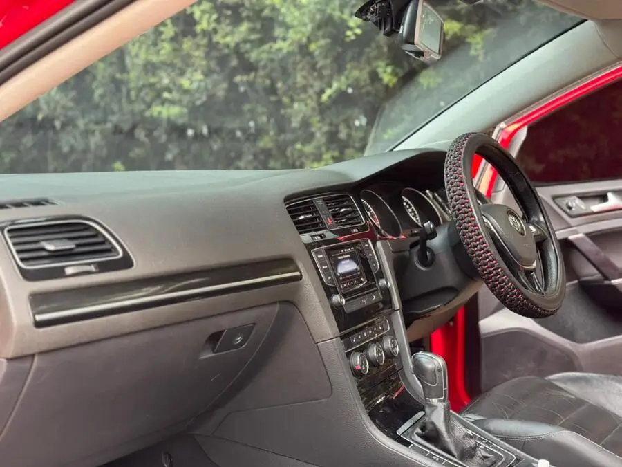 2017 Volkswagen Golf MK 7.5 TSI Sunroof Leather