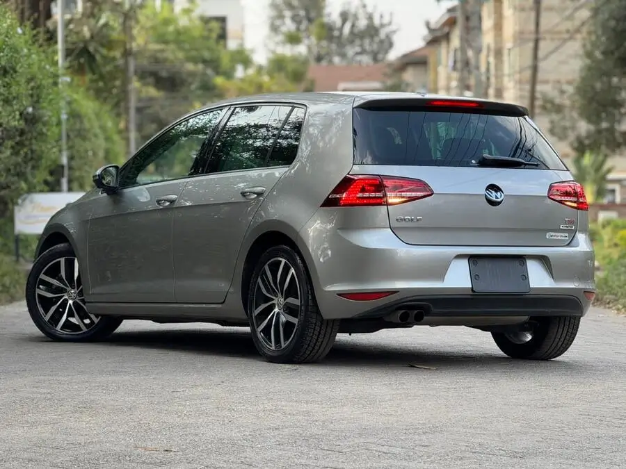 2017 Volkswagen Golf Low Mileage