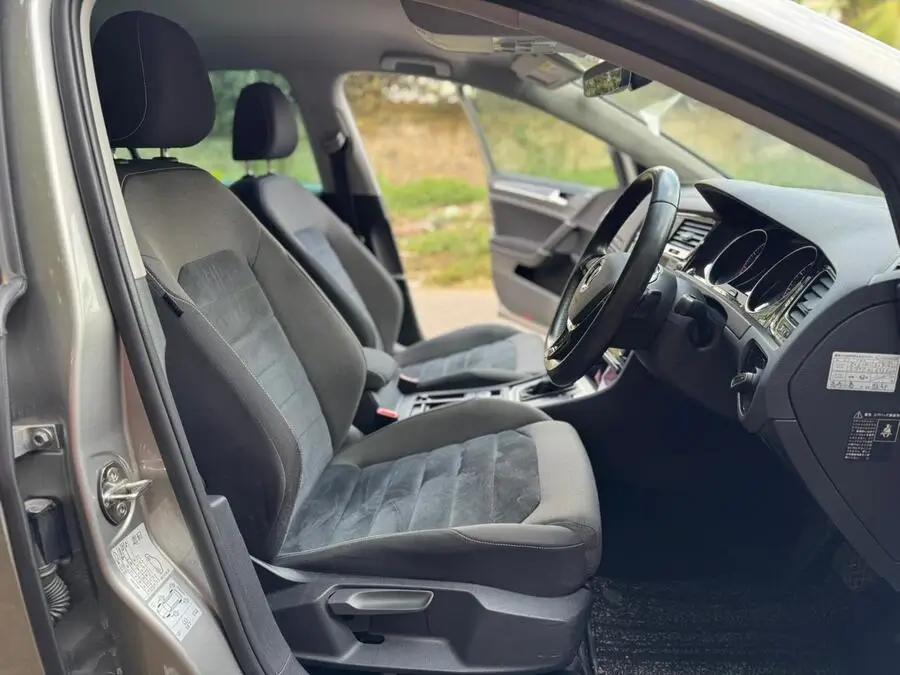 2017 Volkswagen Golf Low Mileage