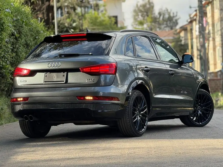 2018 Audi Q3 2.0T TFSI S-LINE Quattro Leather