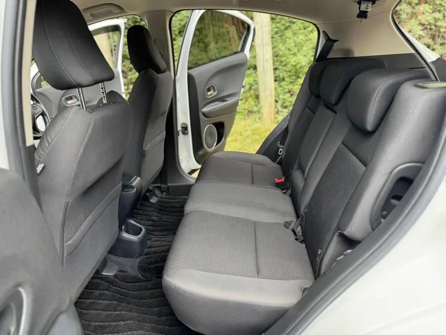 2019 Honda Vezel Hybrid Extremely Low Mileage