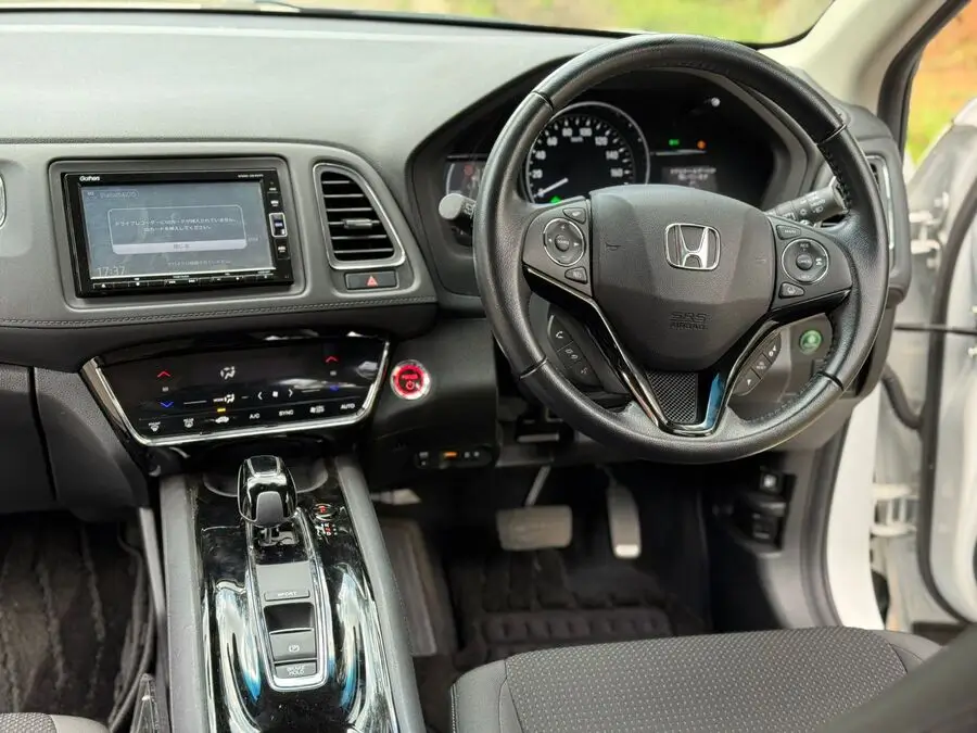 2019 Honda Vezel Hybrid Extremely Low Mileage