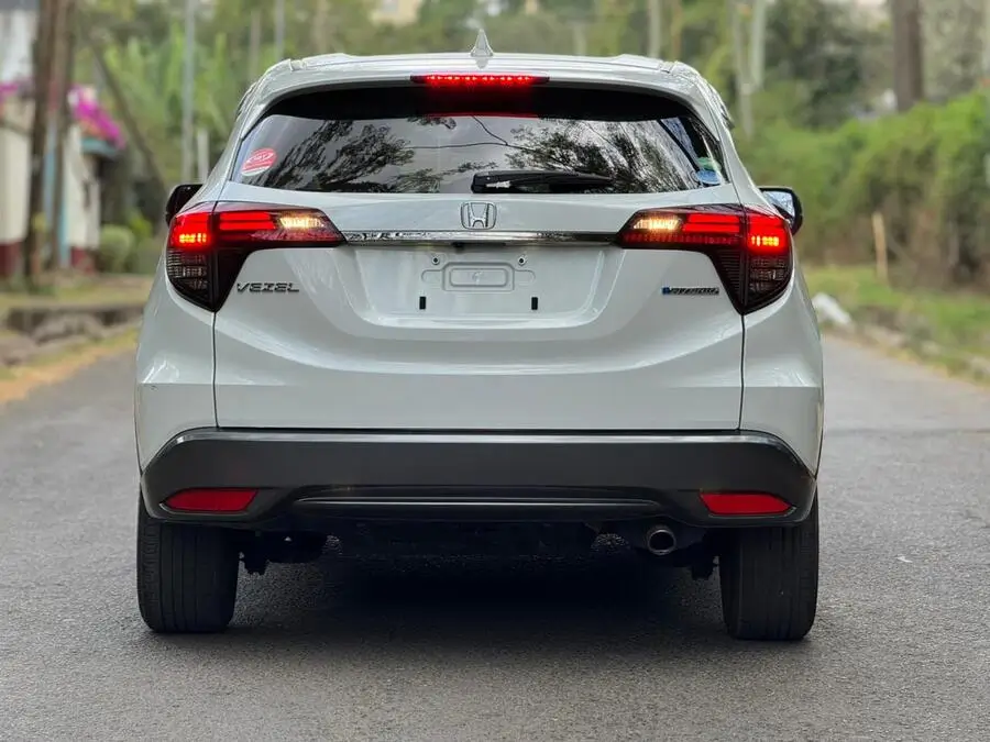 2019 Honda Vezel Hybrid Extremely Low Mileage