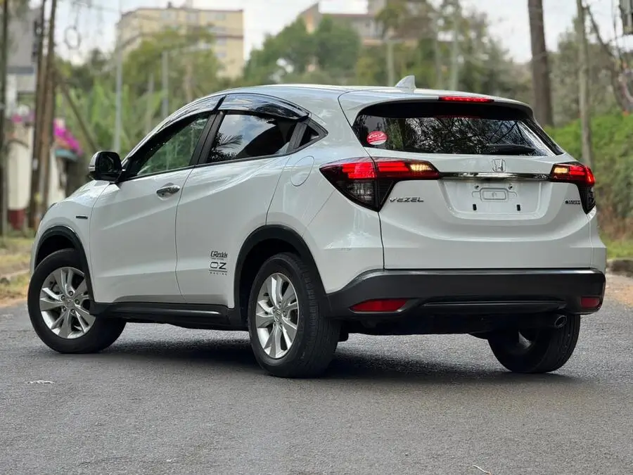 2019 Honda Vezel Hybrid Extremely Low Mileage
