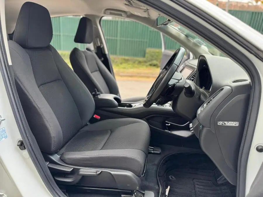 2019 Honda Vezel Hybrid Extremely Low Mileage