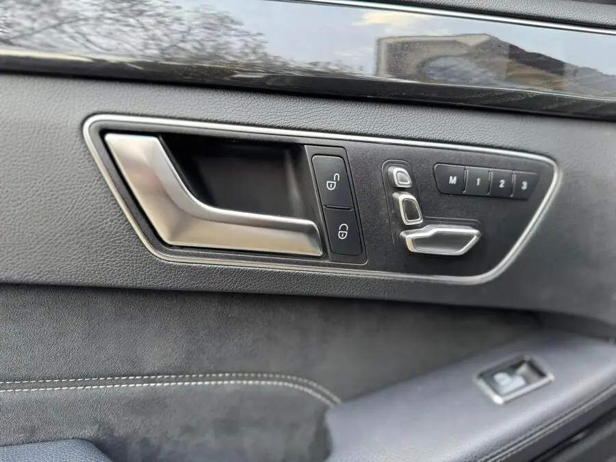 2015 Mercedes Benz E250 Leather