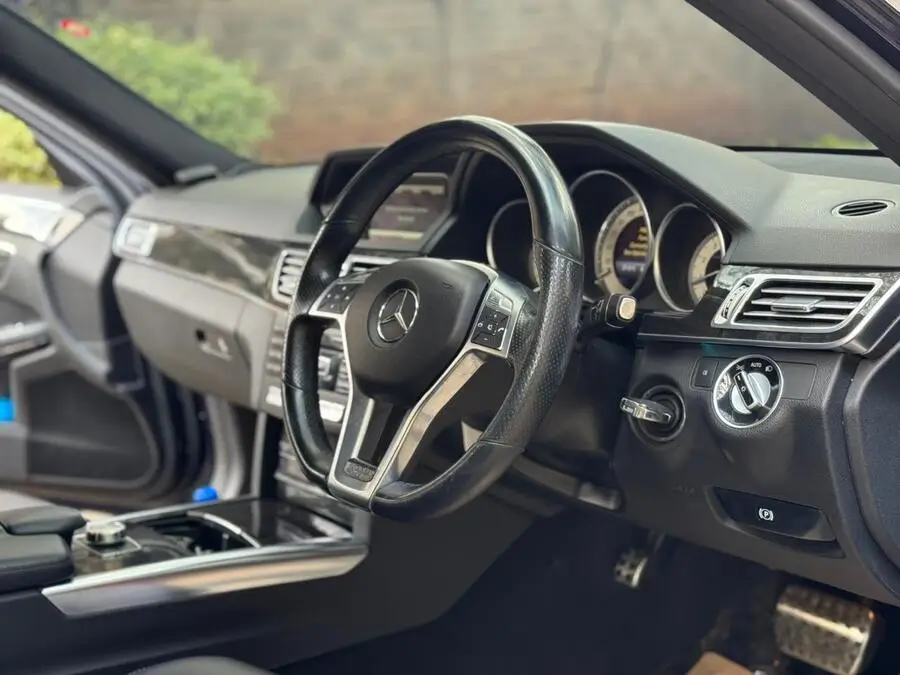 2015 Mercedes Benz E250 Leather