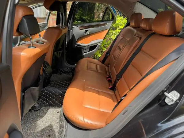 2011 Mercedes Benz E250