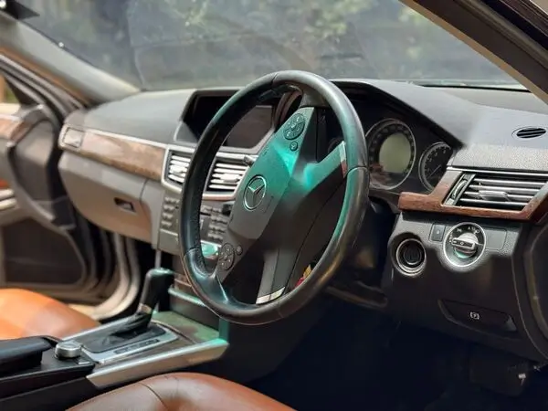 2011 Mercedes Benz E250