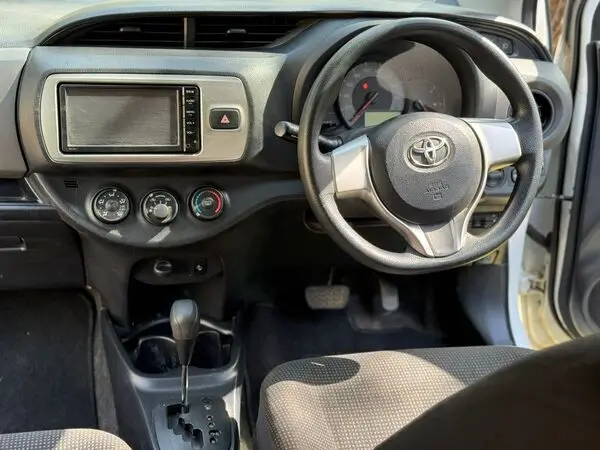 2016 Toyota Vitz
