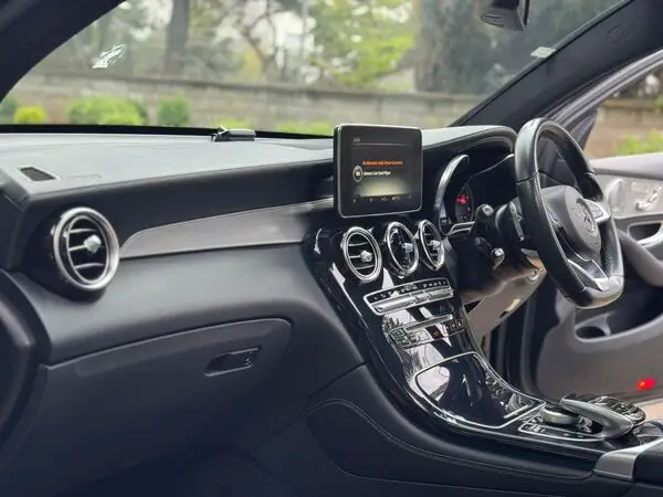 2018 Mercedes Benz GLC 220d 4Matic Sunroof