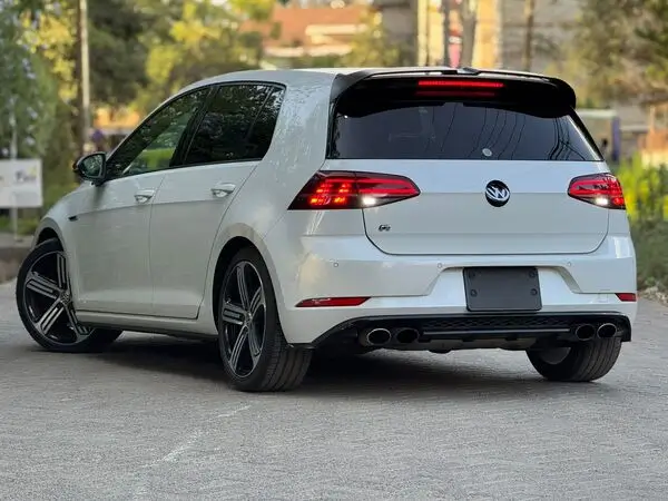 2018 Volkswagen Golf R Fully Loaded Low Mileage