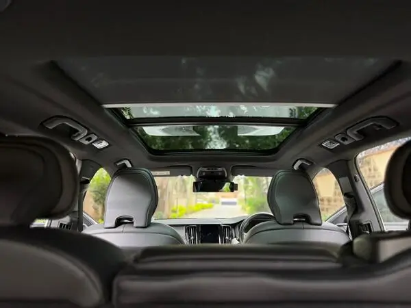 2021 Volvo XC60 AWD R Design Sunroof