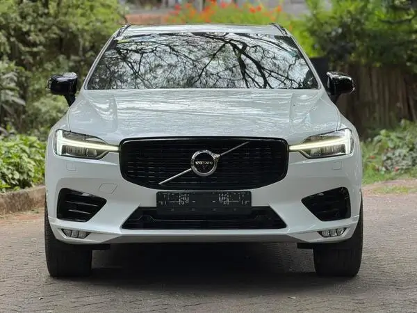 2021 Volvo XC60 AWD R Design Sunroof