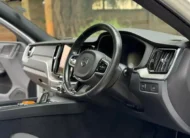 2021 Volvo XC60 AWD R Design Sunroof