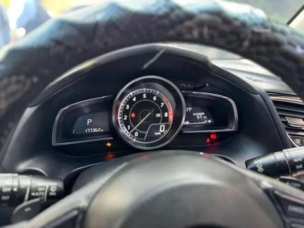 2014 Mazda Axela Hatchback