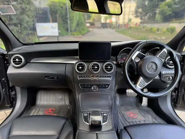 2015 Mercedes Benz C200