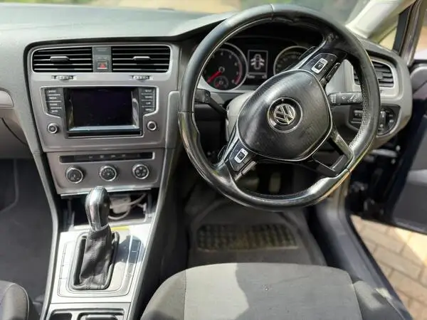 2015 Volkswagen Golf TSI