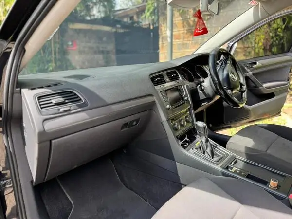 2015 Volkswagen Golf TSI