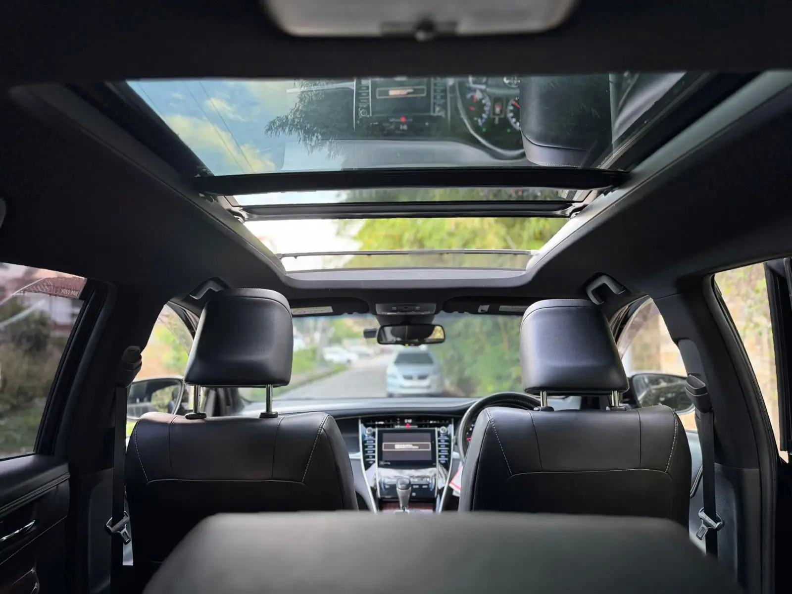 2016 Toyota Harrier Fully Loaded Sunroof