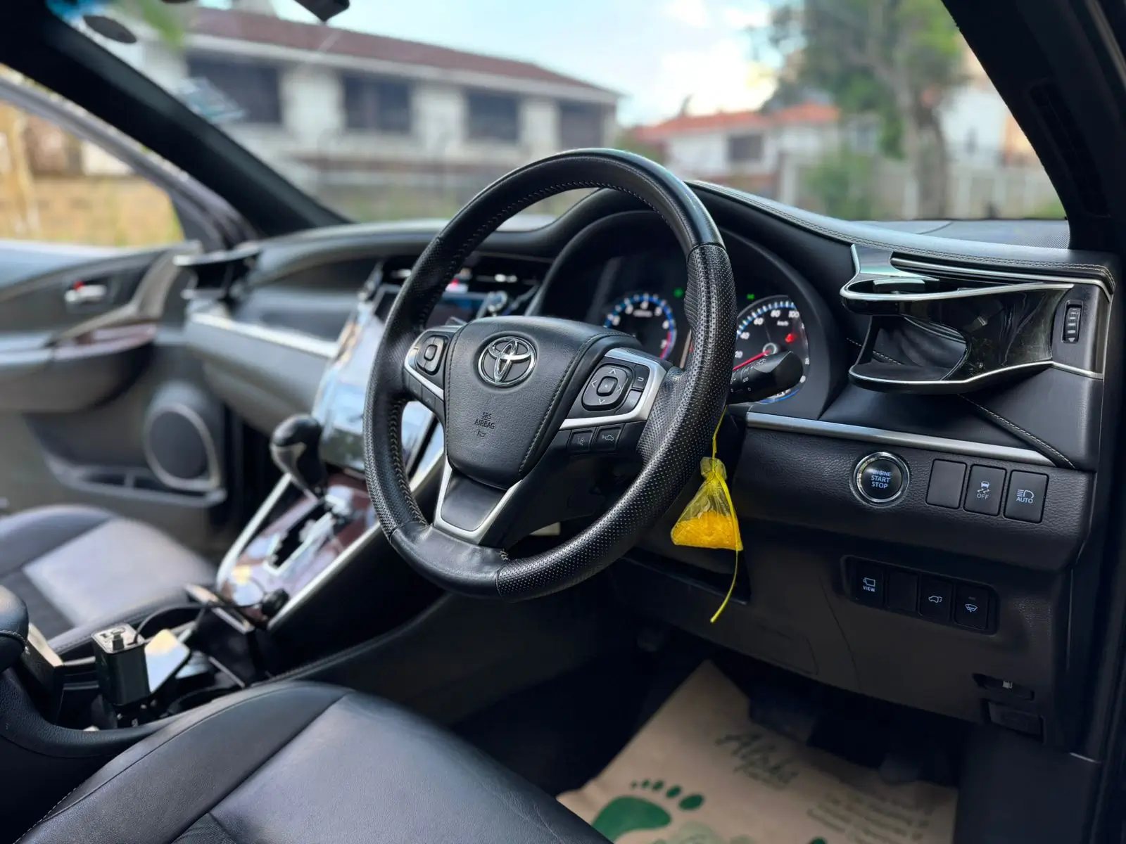 2016 Toyota Harrier Fully Loaded Sunroof