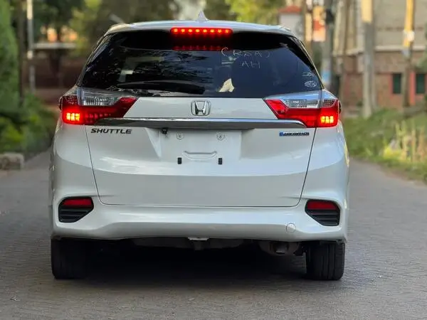 2018 Honda Fit Shuttle Hybrid