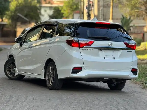 2018 Honda Fit Shuttle Hybrid