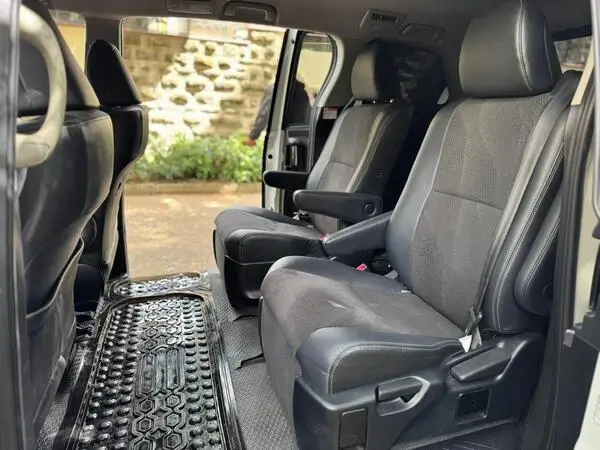 2018 Toyota Estima Aeras