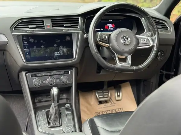 2019 Volkswagen Tiguan Fully Loaded Sunroof