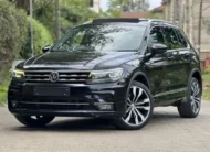2019 Volkswagen Tiguan Fully Loaded Sunroof