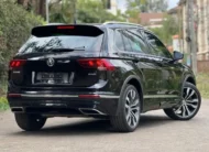 2019 Volkswagen Tiguan Fully Loaded Sunroof