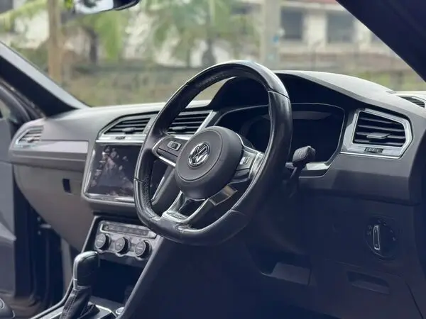 2019 Volkswagen Tiguan Fully Loaded Sunroof